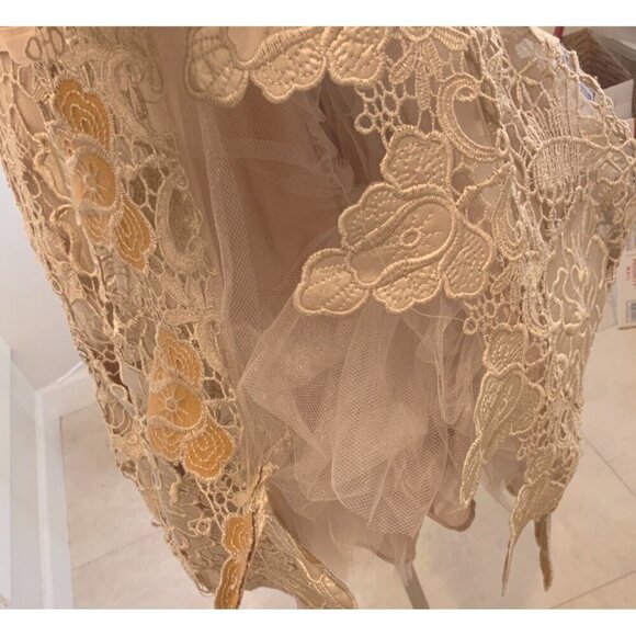 Jovani womens cocktail dress size 4 flesh  color  34ch 26w 36h  39L - Picture 6 of 11